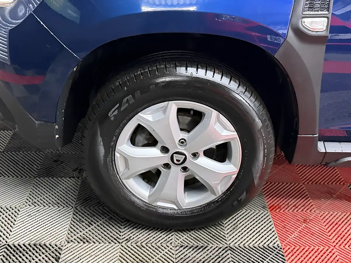 Used 2018 Dacia Duster Comfort Cosmos Blue - Interior and Exterior details 12