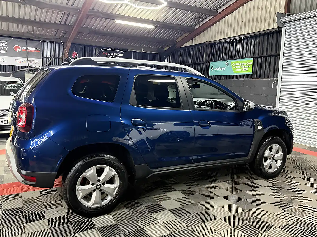 Used 2018 Dacia Duster Comfort Cosmos Blue - Interior and Exterior details 17
