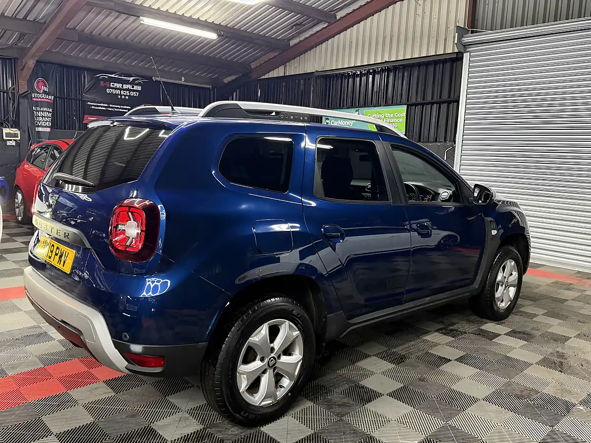 Used 2018 Dacia Duster Comfort Cosmos Blue - Interior and Exterior details 3
