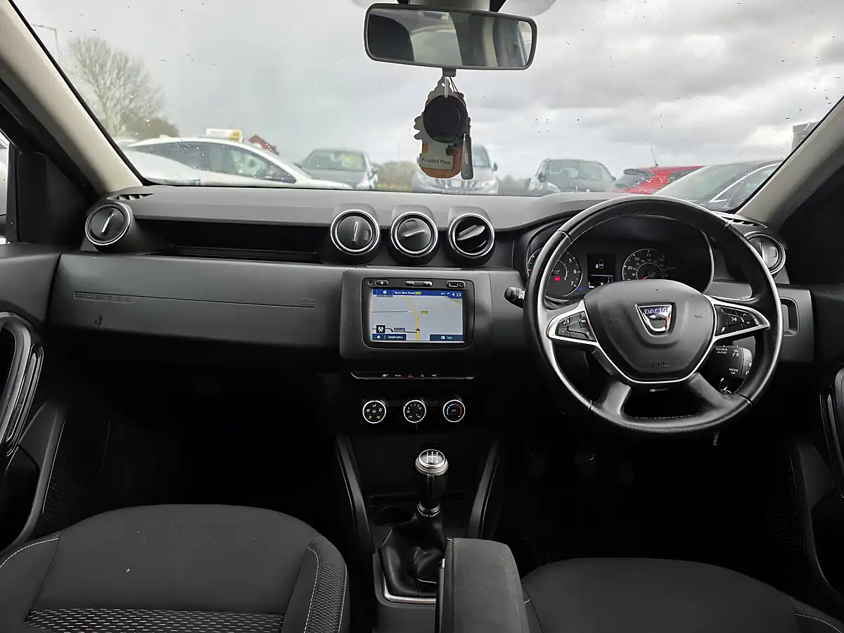 Used 2018 Dacia Duster Comfort Orange - Interior and Exterior details 11
