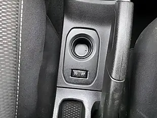 Used 2018 Dacia Duster Comfort Orange - Interior and Exterior details 14