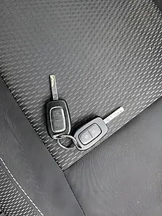 Used 2018 Dacia Duster Comfort Orange - Interior and Exterior details 16