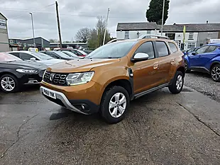 Used 2018 Dacia Duster Comfort Orange - Interior and Exterior details 3