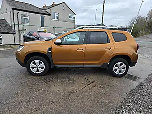 Used 2018 Dacia Duster Comfort Orange - Interior and Exterior details 5