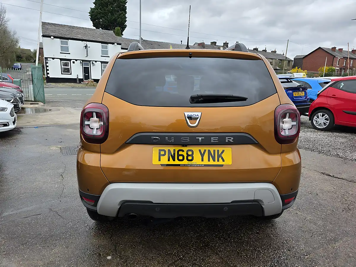 Used 2018 Dacia Duster Comfort Orange - Interior and Exterior details 7