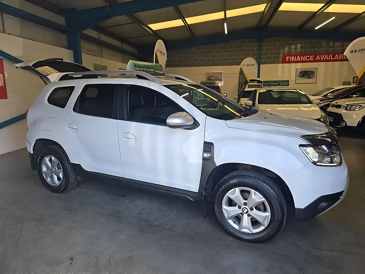 Used 2018 Dacia Duster Comfort White - Interior and Exterior details 10