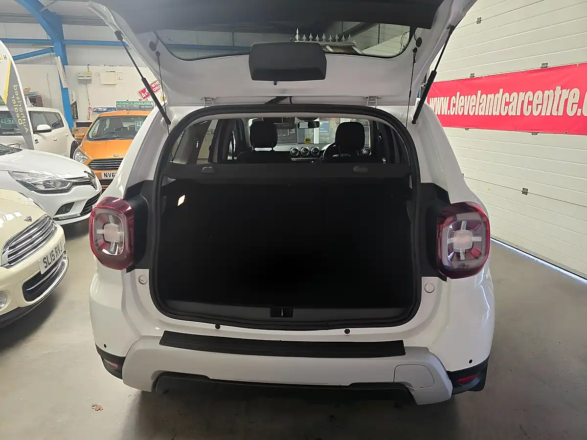 Used 2018 Dacia Duster Comfort White - Interior and Exterior details 15