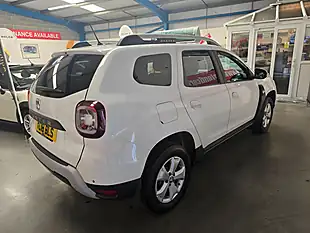 Used 2018 Dacia Duster Comfort White - Interior and Exterior details 4