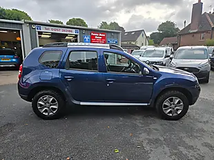 Used 2018 Dacia Duster Laureate Commercial 4X4 Blue - Interior and Exterior details 12