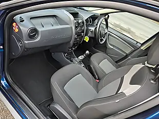 Used 2018 Dacia Duster Laureate Commercial 4X4 Blue - Interior and Exterior details 5