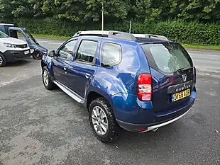 Used 2018 Dacia Duster Laureate Commercial 4X4 Blue - Interior and Exterior details 8