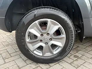 Used 2018 Dacia Duster Laureate Grey - Interior and Exterior details 18