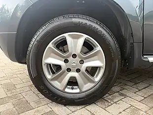 Used 2018 Dacia Duster Laureate Grey - Interior and Exterior details 19
