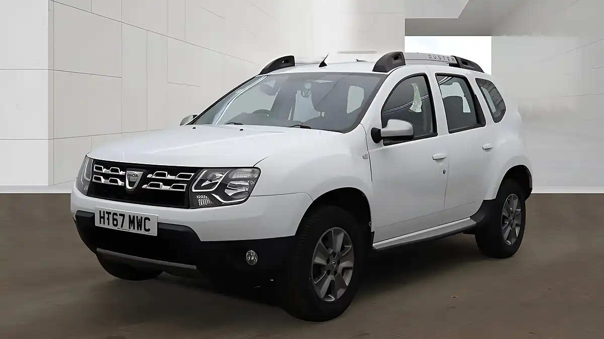 Used 2018 Dacia Duster Laureate White - Front View