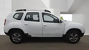 Used 2018 Dacia Duster Laureate White - Interior and Exterior details 8