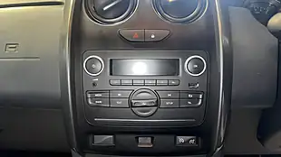 Used 2018 Dacia Duster Laureate White - Interior and Exterior details 12
