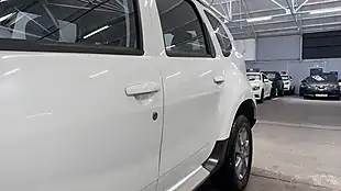 Used 2018 Dacia Duster Laureate White - Interior and Exterior details 16