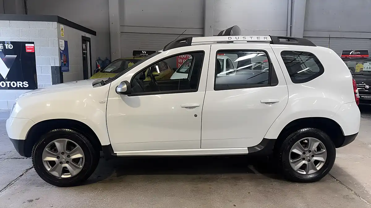 Used 2018 Dacia Duster Laureate White - Interior and Exterior details 2