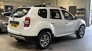 Used 2018 Dacia Duster Laureate White - Interior and Exterior details 5