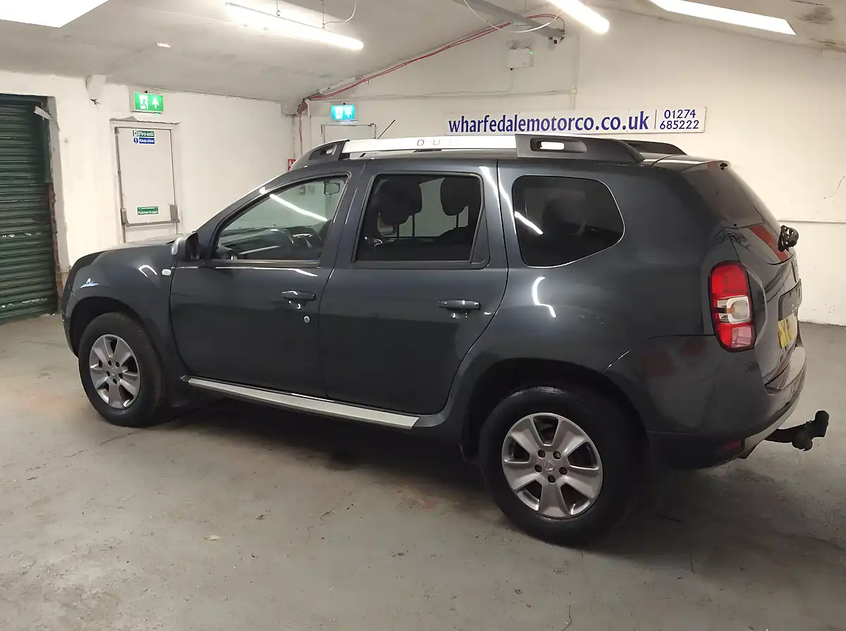 Used 2018 Dacia Duster Nav+ Grey - Interior and Exterior details 3