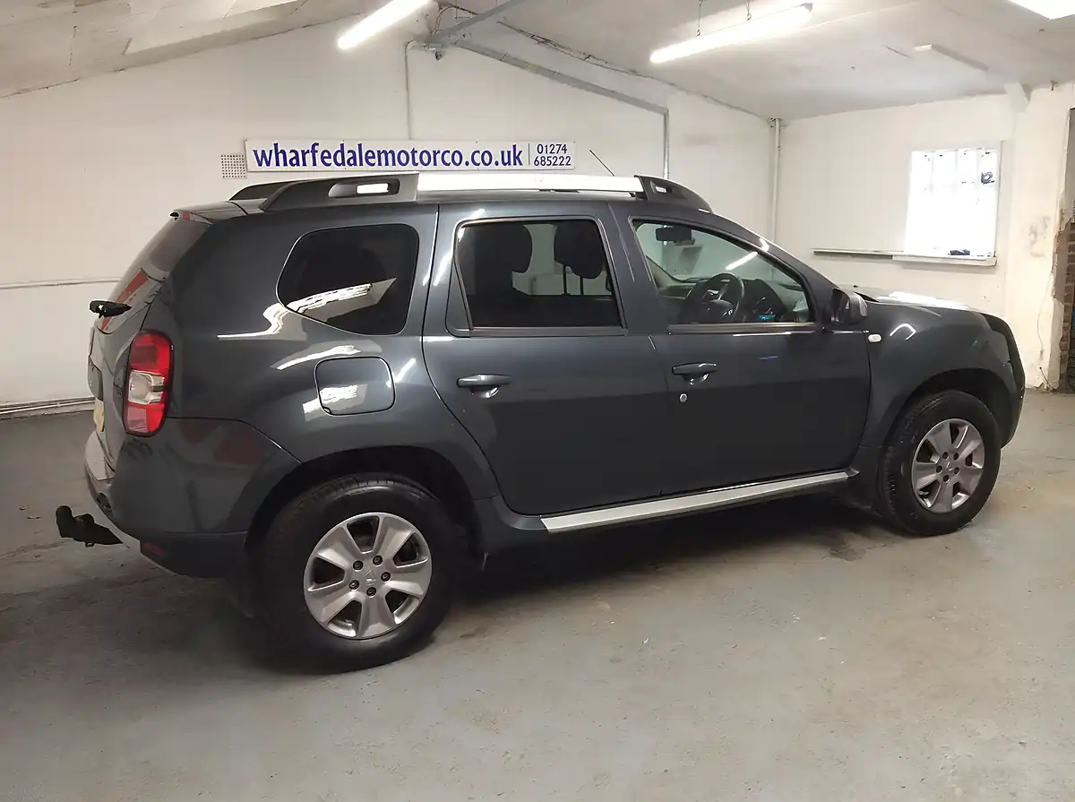 Used 2018 Dacia Duster Nav+ Grey - Interior and Exterior details 7