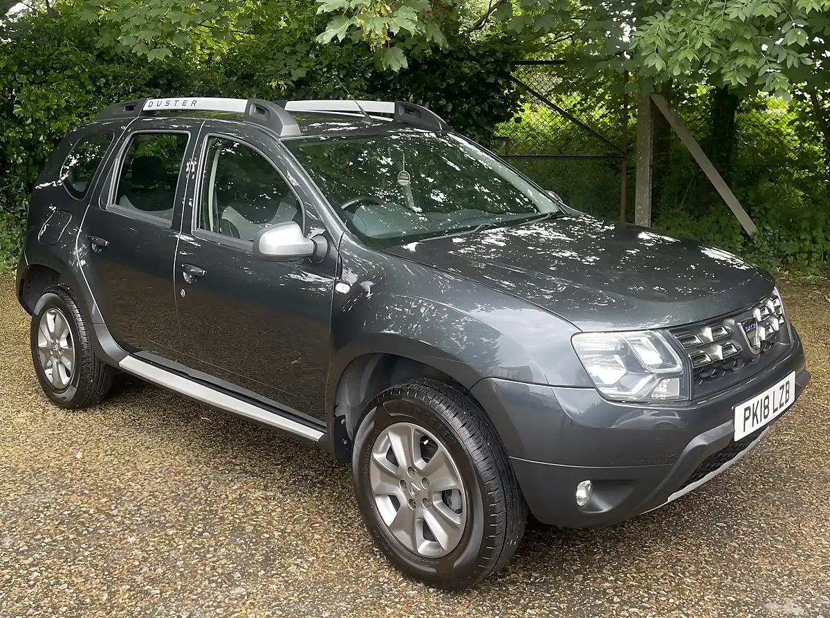 Used 2018 Dacia Duster Nav+ Grey - Front View