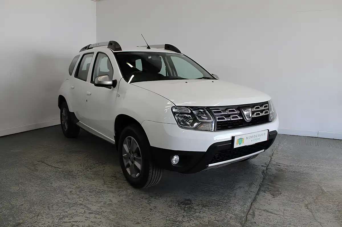 Used 2018 Dacia Duster Nav+ White - Front View