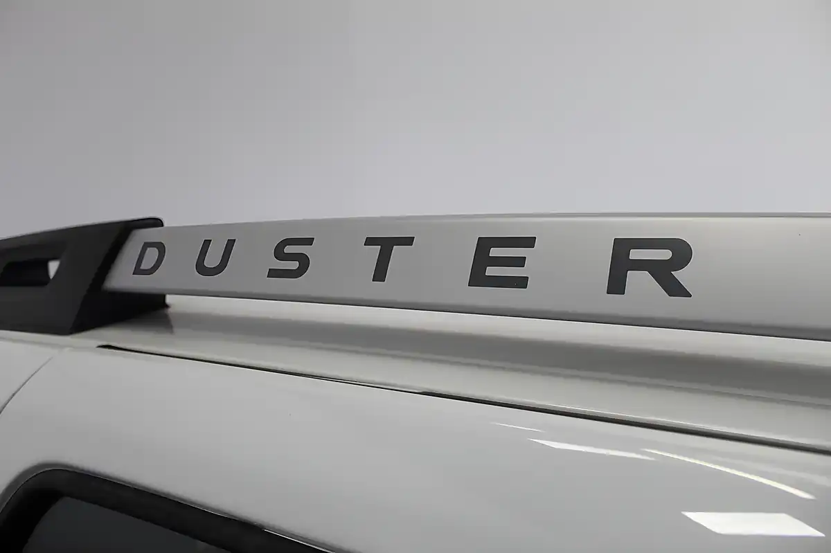 Used 2018 Dacia Duster Nav+ White - Interior and Exterior details 10