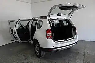 Used 2018 Dacia Duster Nav+ White - Interior and Exterior details 11