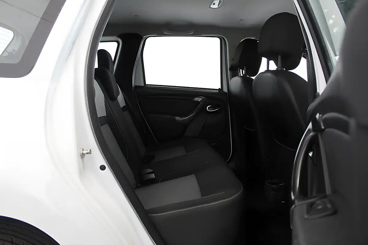 Used 2018 Dacia Duster Nav+ White - Interior and Exterior details 19
