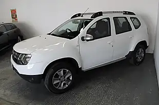 Used 2018 Dacia Duster Nav+ White - Interior and Exterior details 4