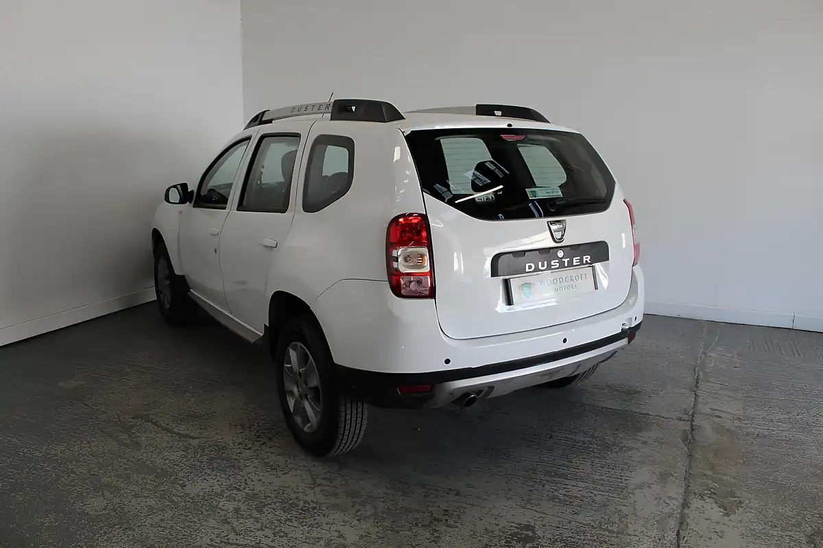 Used 2018 Dacia Duster Nav+ White - Interior and Exterior details 5