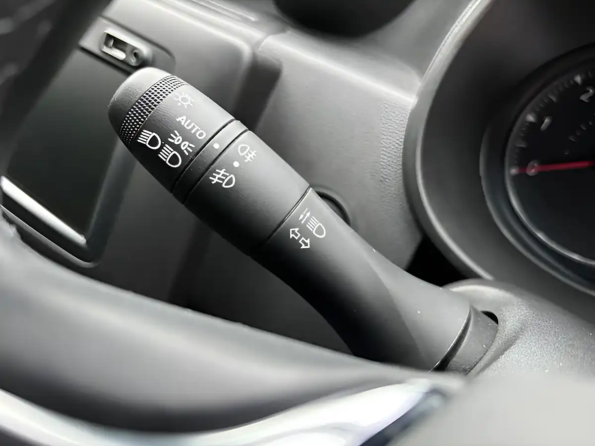Used 2018 Dacia Duster Prestige Beige - Interior and Exterior details 15