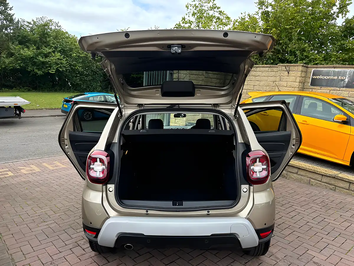 Used 2018 Dacia Duster Prestige Beige - Interior and Exterior details 19