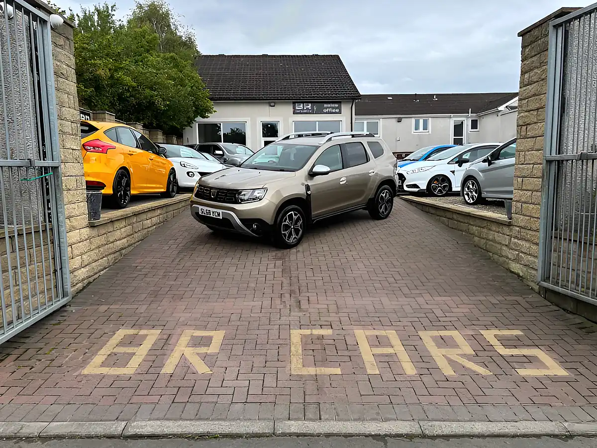 Used 2018 Dacia Duster Prestige Beige - Interior and Exterior details 2