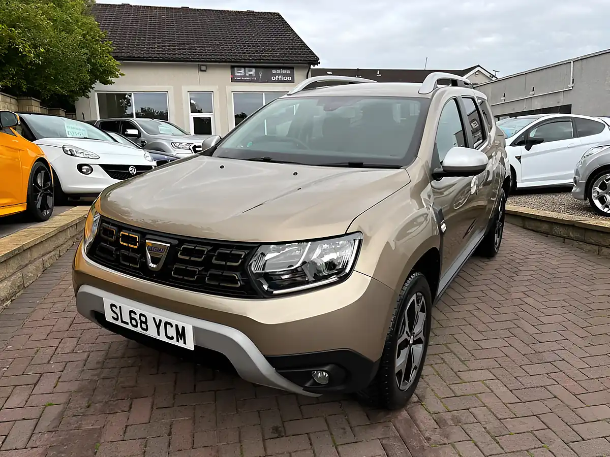 Used 2018 Dacia Duster Prestige Beige - Interior and Exterior details 3