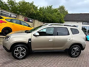 Used 2018 Dacia Duster Prestige Beige - Interior and Exterior details 4