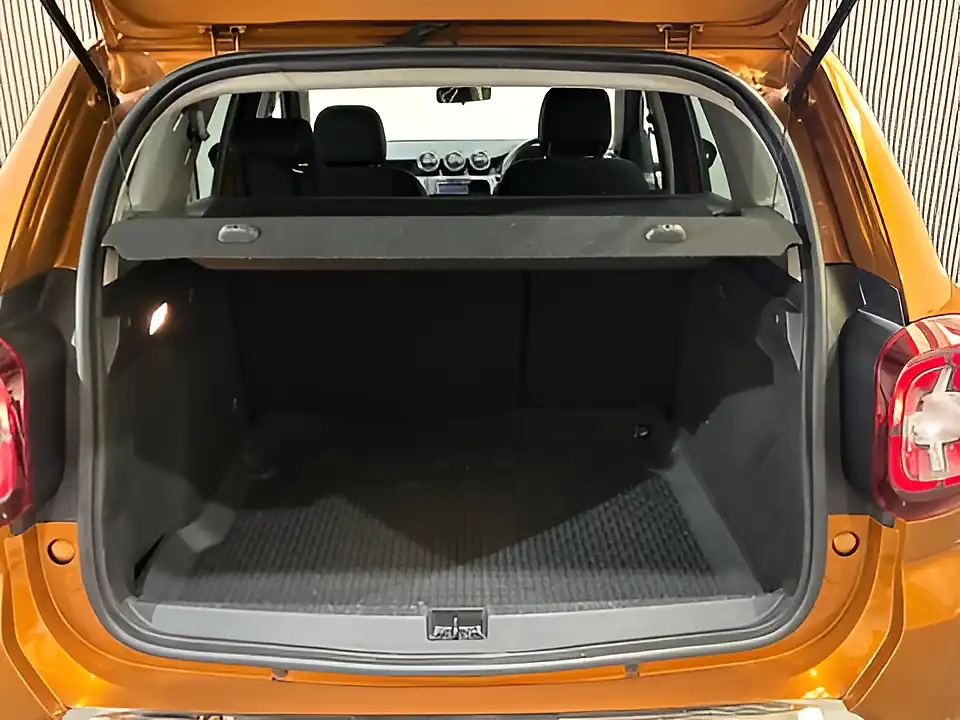 Used 2018 Dacia Duster Prestige Orange - Interior and Exterior details 16