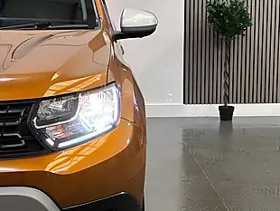 Used 2018 Dacia Duster Prestige Orange - Interior and Exterior details 17