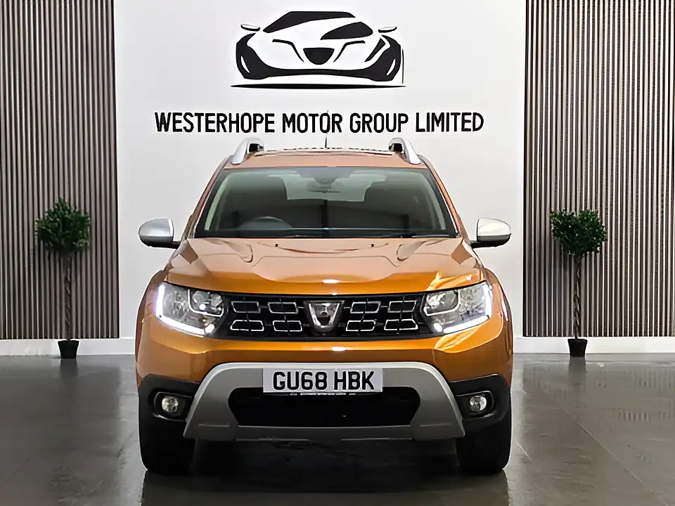 Used 2018 Dacia Duster Prestige Orange - Interior and Exterior details 5