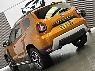 Used 2018 Dacia Duster Prestige Orange - Interior and Exterior details 6