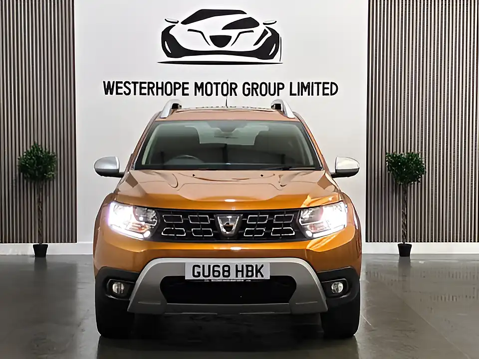 Used 2018 Dacia Duster Prestige Orange - Interior and Exterior details 8