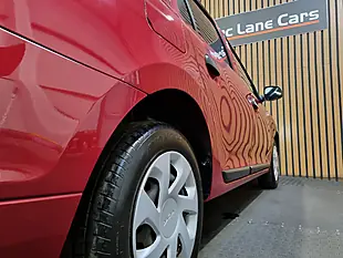 Used 2018 Dacia Logan Ambiance Rouge Passion Metallic - Interior and Exterior details 15