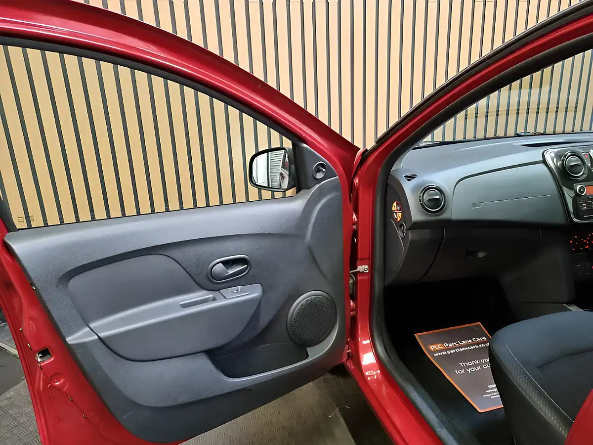 Used 2018 Dacia Logan Ambiance Rouge Passion Metallic - Interior and Exterior details 18