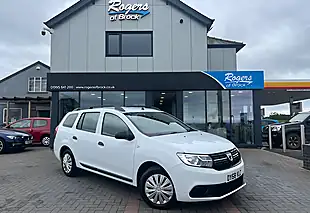 Used 2018 Dacia Logan Essential Glacier White - Interior and Exterior details 3
