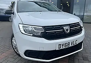 Used 2018 Dacia Logan Essential Glacier White - Interior and Exterior details 4