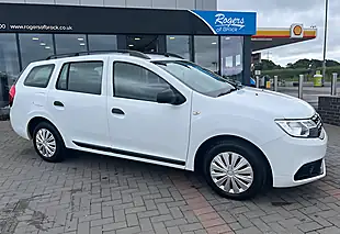 Used 2018 Dacia Logan Essential Glacier White - Interior and Exterior details 6
