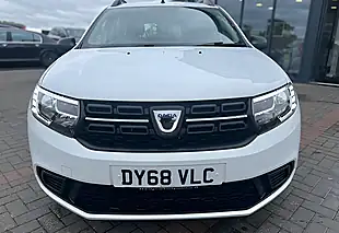Used 2018 Dacia Logan Essential Glacier White - Interior and Exterior details 7