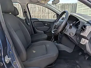 Used 2018 Dacia Sandero Ambiance Blue - Interior and Exterior details 16