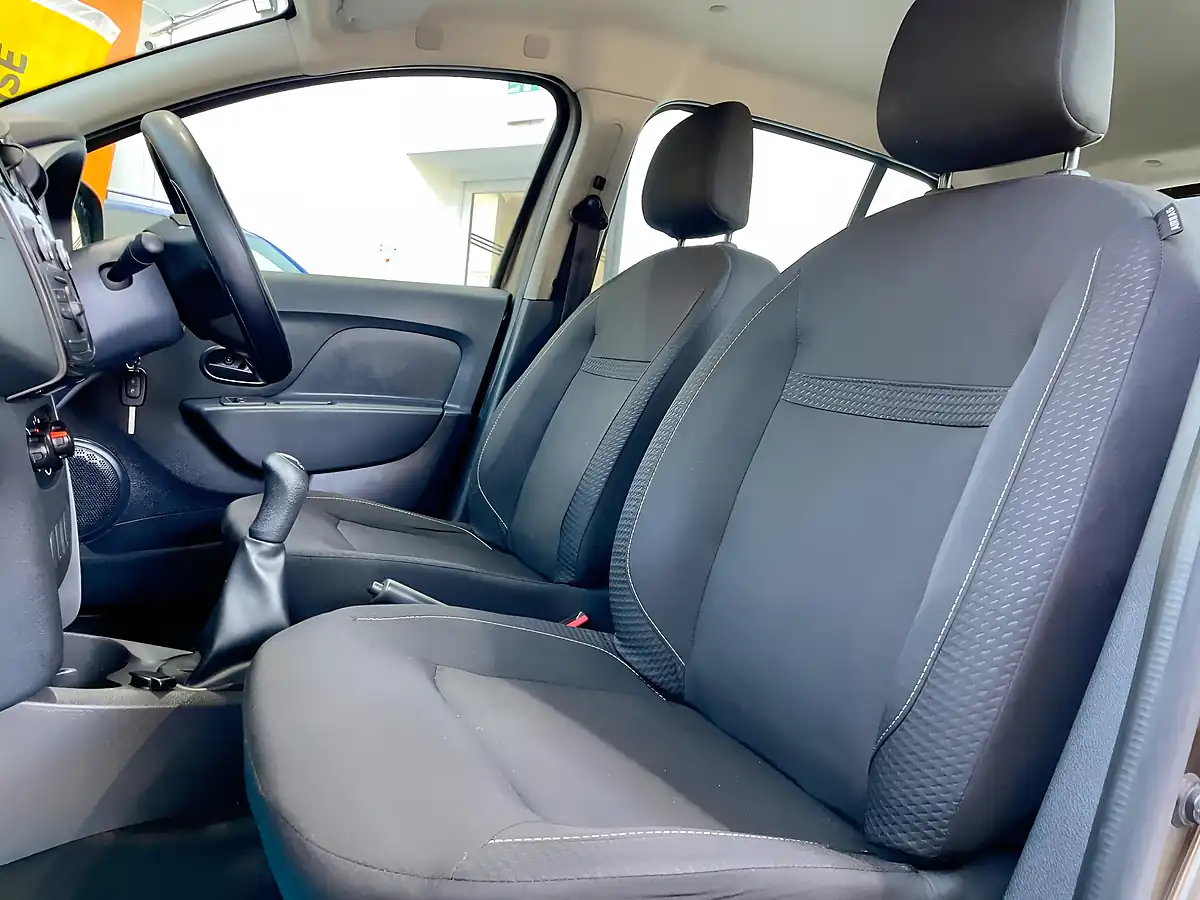 Used 2018 Dacia Sandero Ambiance Brown - Interior and Exterior details 18